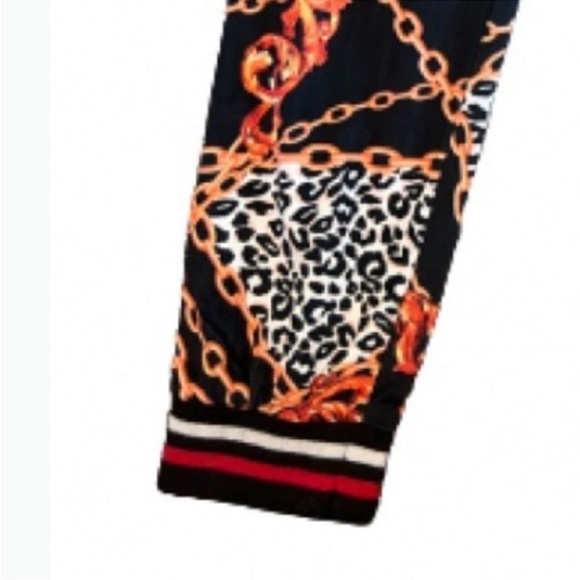 Women’s Jogger pants black and gold velvet like cheetah print size medium - Picture 7 of 9